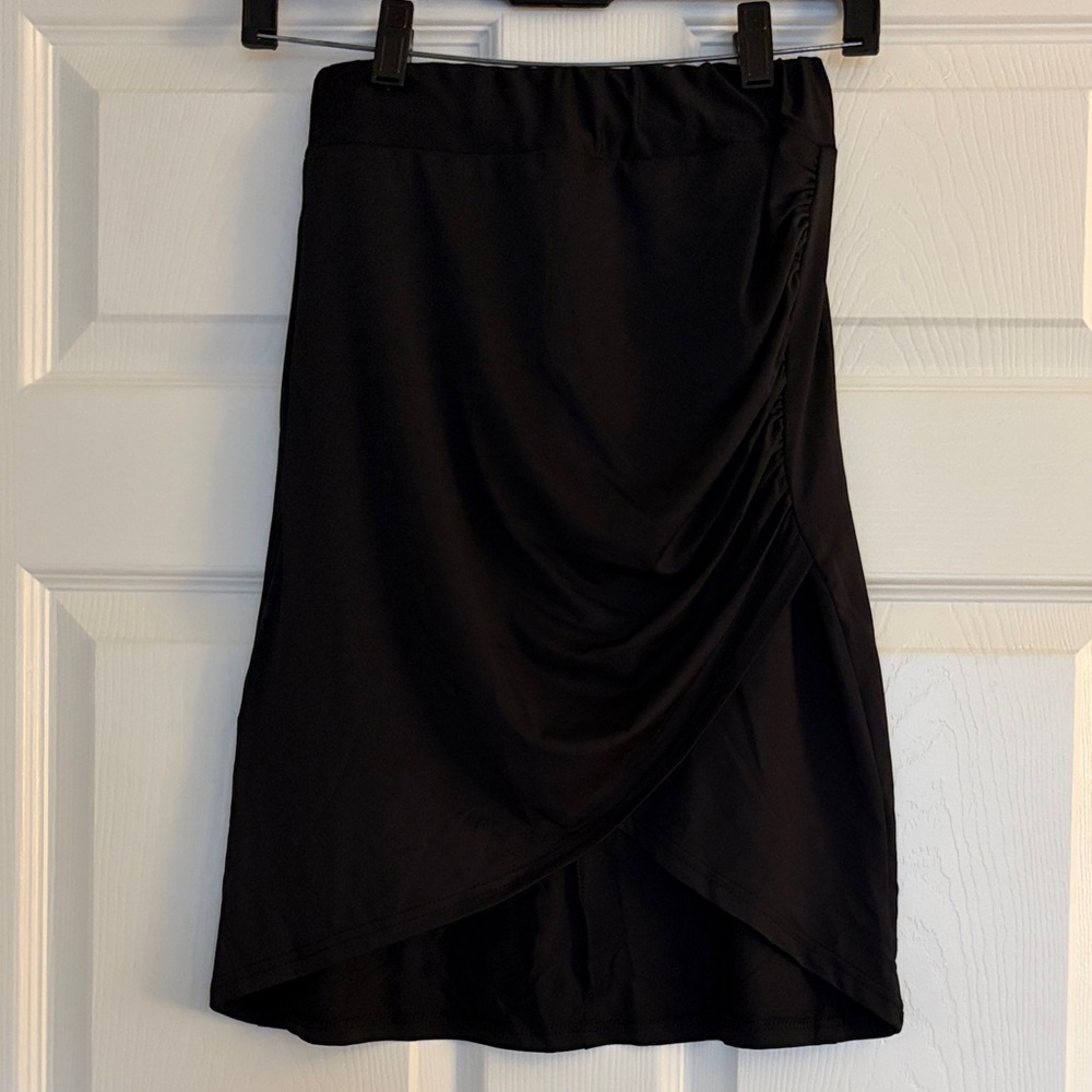 Black bodycon dress